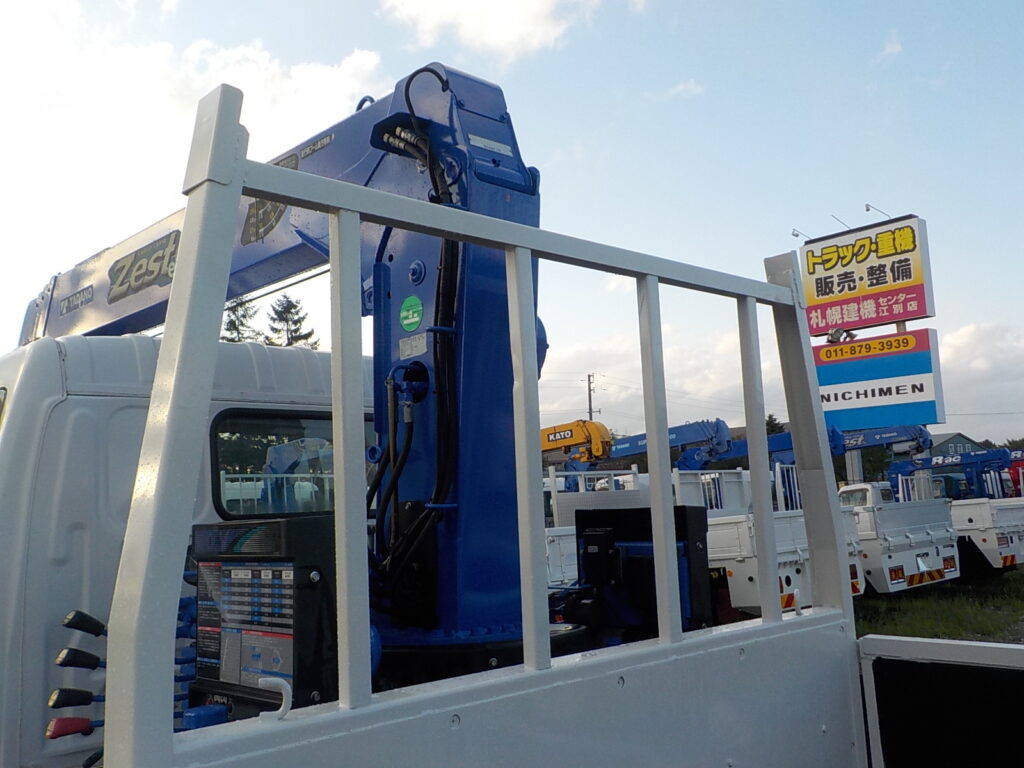 平成23年　デュトロ2トン4段クレーン　★ラジコン★走行5.8万㎞★6MT★最大積載量2000㎏　