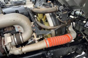 サムネイル: 平成29年　UD　コンドル　増トン４段クレーン　ロングジャッキ　ラジコン・ウィンチ・ベッド付（車検令和7年9月）