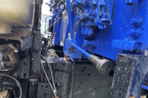 サムネイル: 平成29年　UD　コンドル　増トン４段クレーン　ロングジャッキ　ラジコン・ウィンチ・ベッド付（車検令和7年9月）