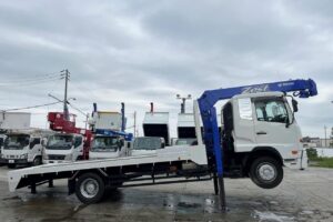 サムネイル: 平成29年　UD　コンドル　増トン４段クレーン　ロングジャッキ　ラジコン・ウィンチ・ベッド付（車検令和7年9月）