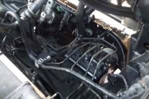 サムネイル: 平成23年　エルフ 14.6ｍ高所作業車　★電工仕様★絶縁バケット★ウインチ★車検令和7年12月★