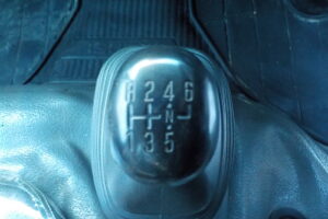サムネイル: 平成23年　エルフ 14.6ｍ高所作業車　★電工仕様★絶縁バケット★ウインチ★車検令和7年12月★