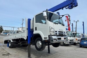 サムネイル: 平成21年　いすゞ　フォワード　４トン４段クレーン　ロングジャッキ・フックイン・ラジコン付（車検令和7年12月）