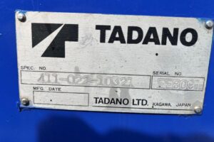 サムネイル: 平成21年　いすゞ　フォワード　４トン４段クレーン　ロングジャッキ・フックイン・ラジコン付（車検令和7年12月）