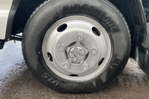 サムネイル: 平成25年　エルフ2.85トンダンプ　４WD 荷台塗装済み　車検令和7年12月
