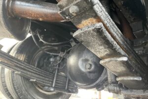 サムネイル: 平成25年　エルフ2.85トンダンプ　４WD 荷台塗装済み　車検令和7年12月