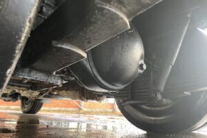 サムネイル: 平成25年　エルフ2.85トンダンプ　４WD 荷台塗装済み　車検令和7年12月