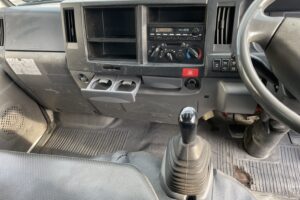 サムネイル: 平成25年　エルフ2.85トンダンプ　４WD 荷台塗装済み　車検令和7年12月