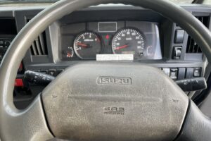 サムネイル: 平成25年　エルフ2.85トンダンプ　４WD 荷台塗装済み　車検令和7年12月