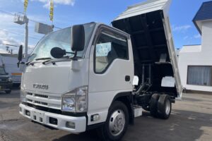 平成25年　エルフ２．８５トンダンプ　４WD