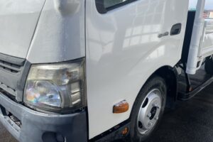 サムネイル: 平成23年　デュトロ２トン平ワイドロング　全塗装済み　車検1年付