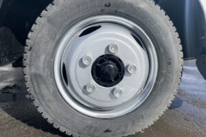 サムネイル: 平成23年　デュトロ２トン平ワイドロング　全塗装済み　車検1年付