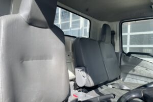 サムネイル: 平成23年　デュトロ２トン平ワイドロング　全塗装済み　車検1年付