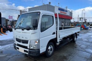 サムネイル: 平成28年　三菱　キャンター　２トン平　ロング・全低床・軽々ゲート付（車検令和7年6月）