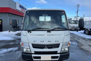 サムネイル: 平成28年　三菱　キャンター　２トン平　ロング・全低床・軽々ゲート付（車検令和7年6月）