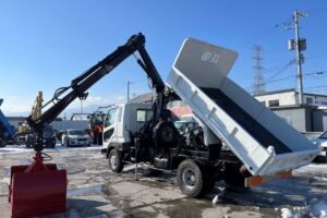 サムネイル: 平成16年　三菱　ファイター　４トンヒアブダンプ　土砂禁（車検令和7年10月）