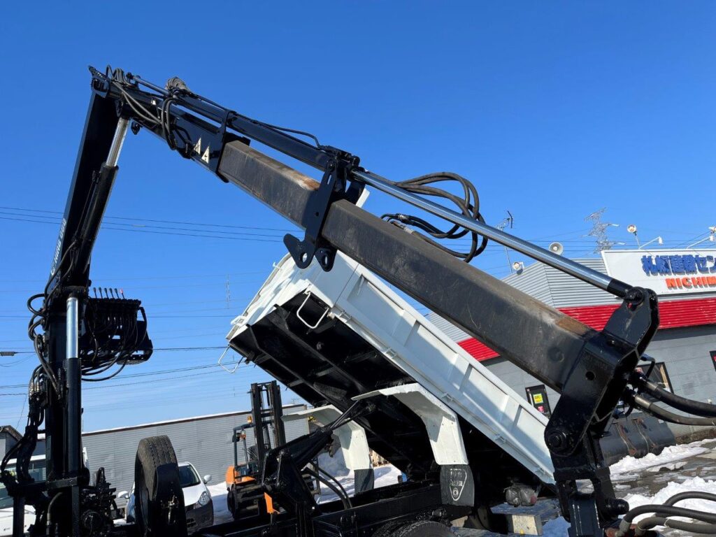 平成16年　三菱　ファイター　４トンヒアブダンプ　土砂禁（車検令和7年10月）