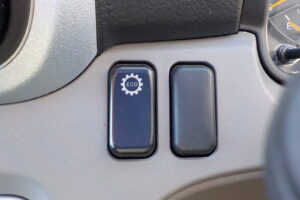 サムネイル: 平成30年　アトラス2ｔ平　★ワイドロング　★車検１年付　★特殊シフター
