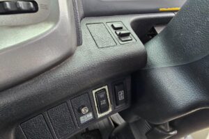 サムネイル: 平成24年　日野　レンジャー　４トン３段クレーン　ロングジャッキ・フックイン・ラジコン付（車検令和7年12月）