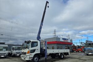 サムネイル: 平成24年　日野　レンジャー　４トン３段クレーン　ロングジャッキ・フックイン・ラジコン付（車検令和7年12月）