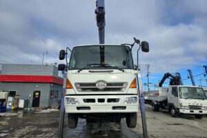 サムネイル: 平成24年　日野　レンジャー　４トン３段クレーン　ロングジャッキ・フックイン・ラジコン付（車検令和7年12月）