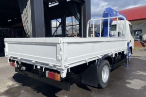 サムネイル: 平成23年　デュトロ３トン４段クレーンロング ラジコン・フックイン　荷台・下廻り塗装済み