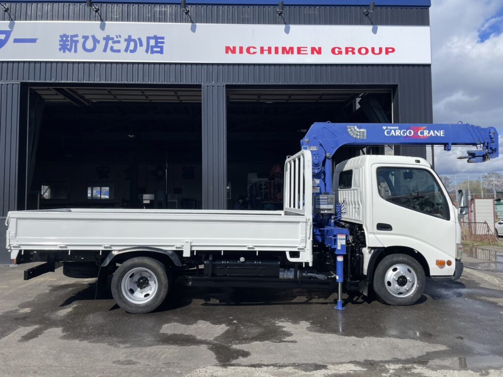 平成23年　デュトロ３トン４段クレーンロング ラジコン・フックイン　荷台・下廻り塗装済み