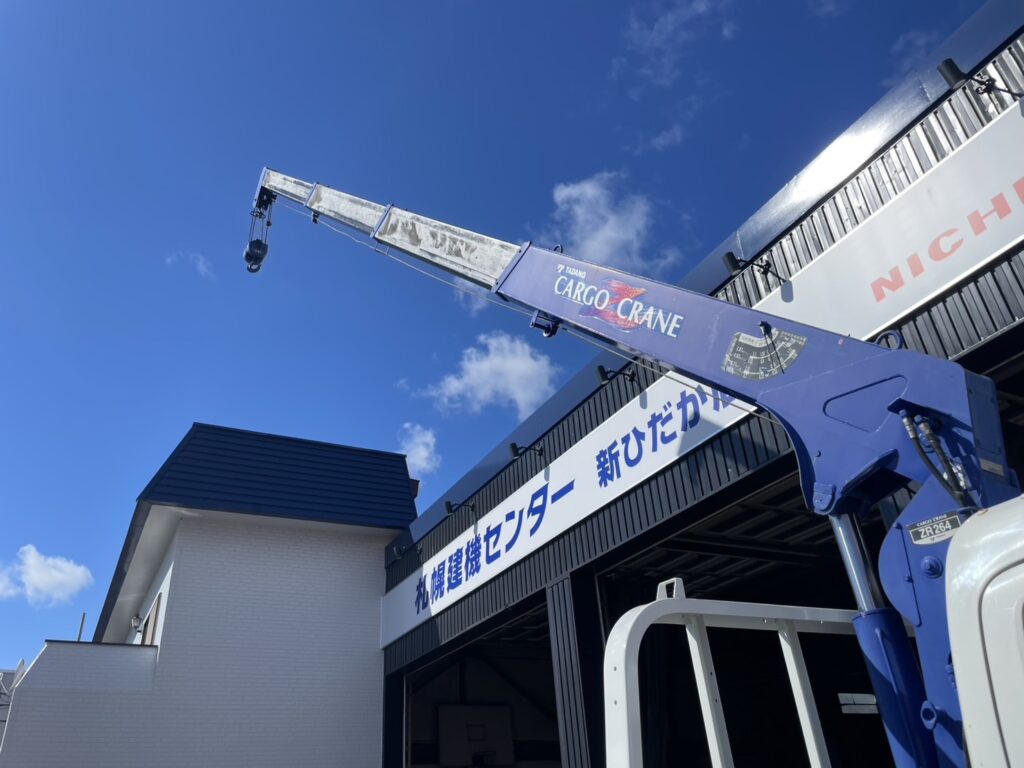 平成23年　デュトロ３トン４段クレーンロング ラジコン・フックイン　荷台・下廻り塗装済み