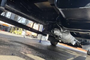 サムネイル: 平成23年　デュトロ３トン４段クレーンロング ラジコン・フックイン　荷台・下廻り塗装済み