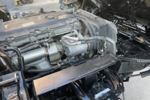 サムネイル: 平成18年　エルフ２トン平ワイドロング　アルミアオリ