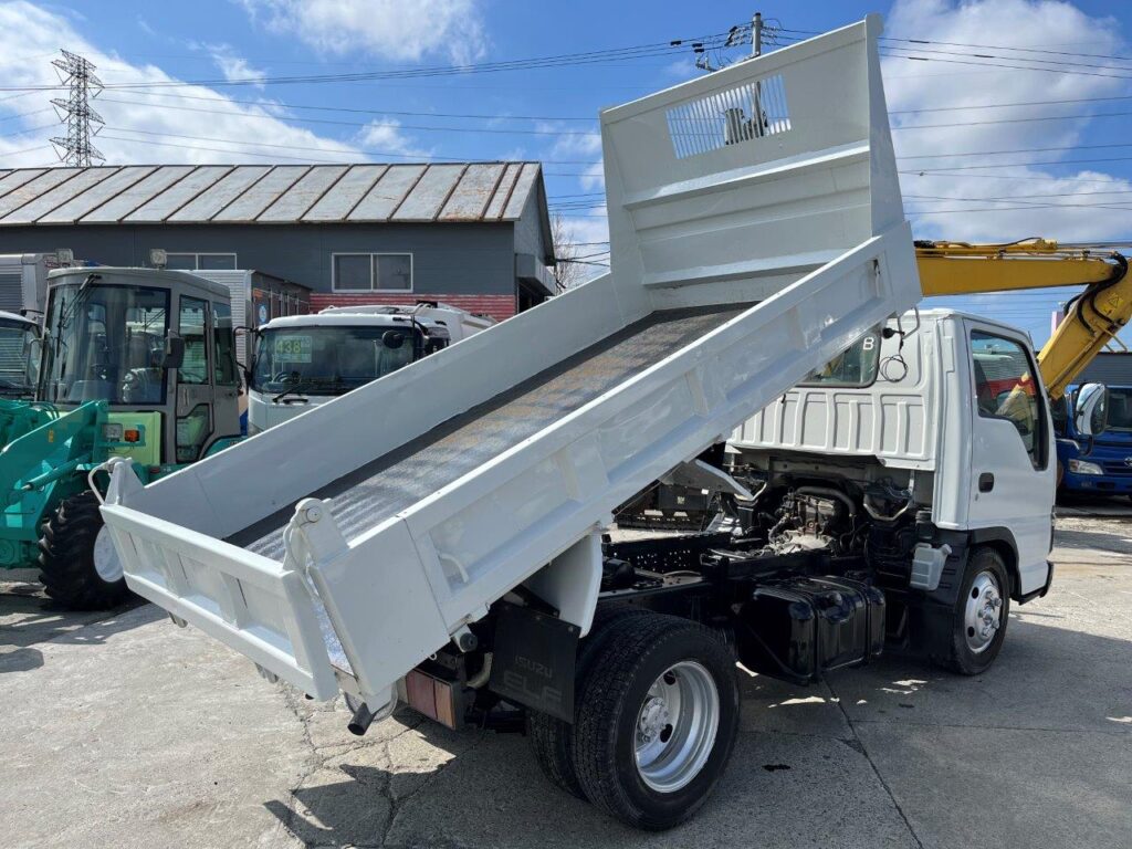 平成18年　いすゞ　エルフ　２トンダンプ（小型貨物・4ナンバー）（車検1年付）