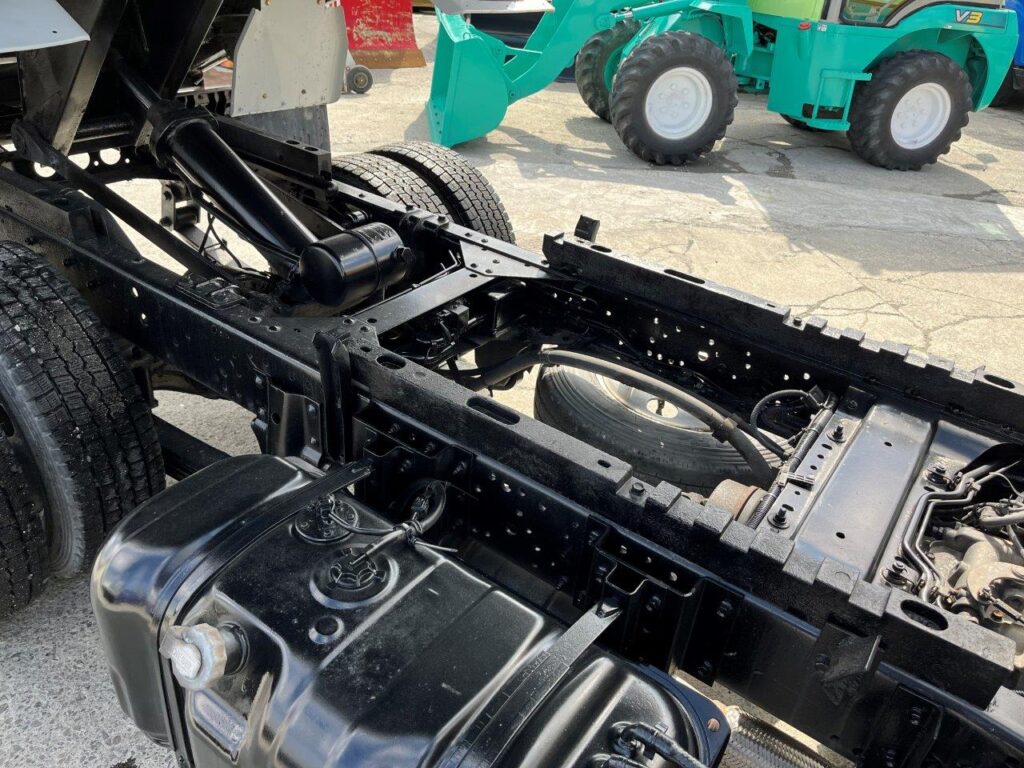 平成18年　いすゞ　エルフ　２トンダンプ（小型貨物・4ナンバー）（車検1年付）