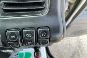 サムネイル: 平成18年　いすゞ　エルフ　２トンダンプ（小型貨物・4ナンバー）（車検1年付）