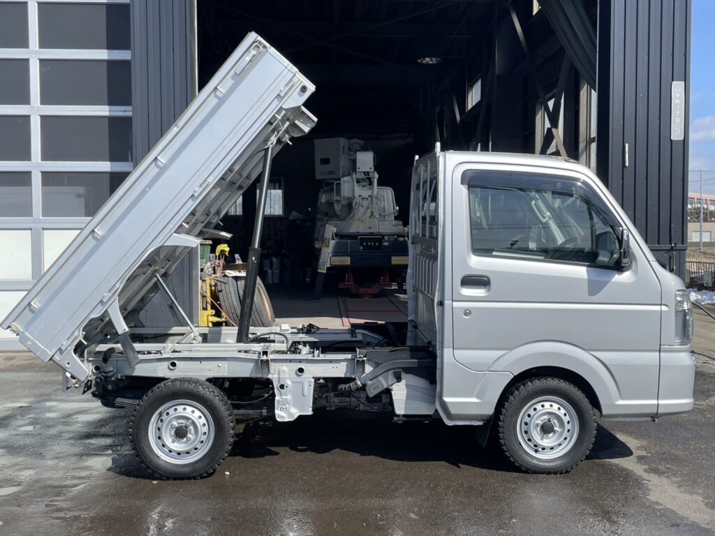 令和2年　キャリイ軽ダンプ４WD三方開き　車検令和8年3月