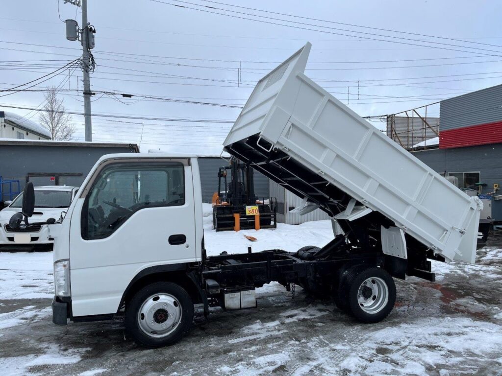 平成19年　いすゞ　エルフ　２トン深ダンプ　4WD・小型貨物（4ナンバー）（車検1年付）