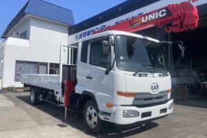 サムネイル: 平成29年　コンドル４トン４段クレーンロング ラジコン・ベッド付 全塗装済み フックイン