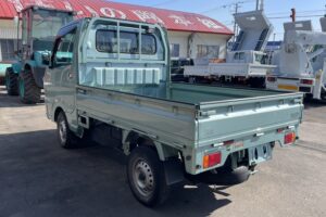 サムネイル: 平成29年　キャリイ軽トラック　４WD　車検2年付