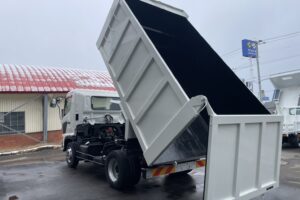 サムネイル: 平成26年　レンジャー４トン深ダンプ土砂禁　車検令和8年2月