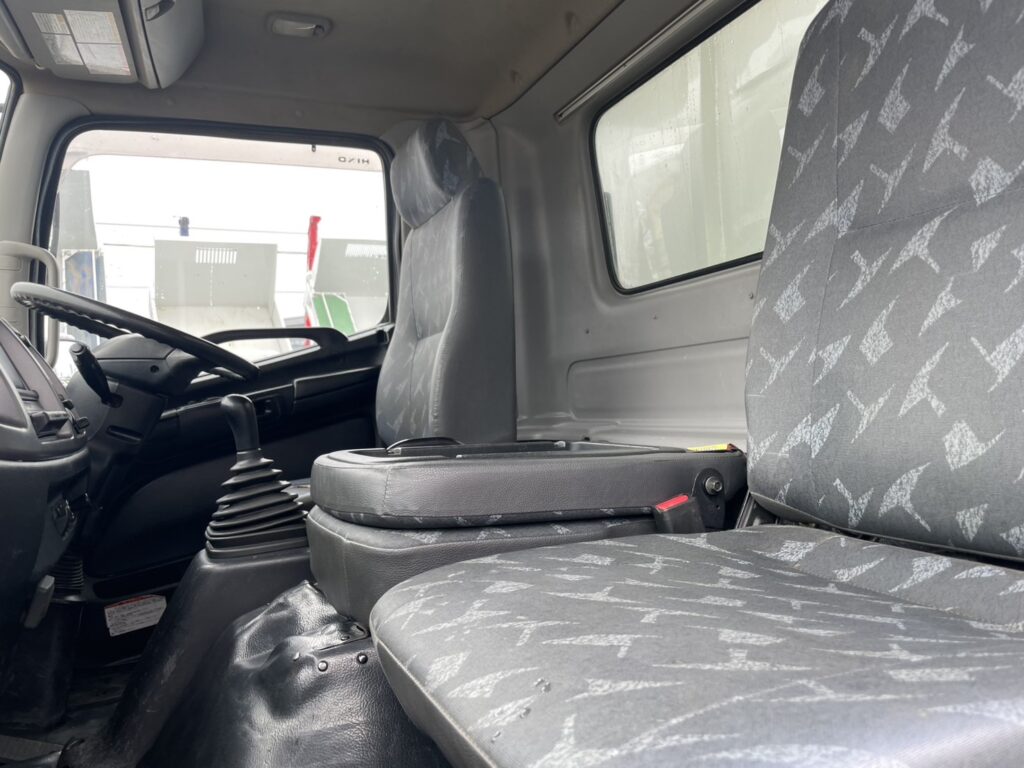 平成26年　レンジャー４トン深ダンプ土砂禁　車検令和8年2月