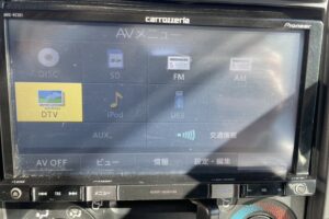 サムネイル: 平成30年　エルフ２トン平ロング　アルミアオリ　４WD　車検令和7年9月