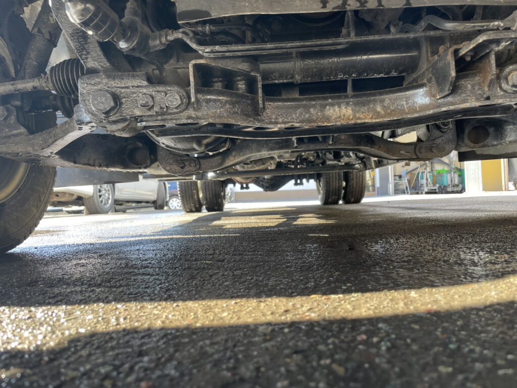 平成30年　エルフ２トン平ロング　アルミアオリ　４WD　車検令和7年9月