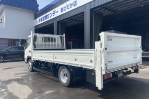 サムネイル: 平成22年　デュトロ1.8トン平　ワイドロング　パワーゲート　荷台・下廻り塗装済