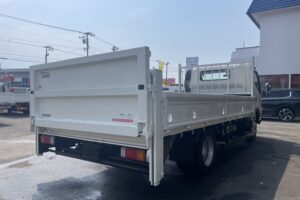 サムネイル: 平成22年　デュトロ1.8トン平　ワイドロング　パワーゲート　荷台・下廻り塗装済