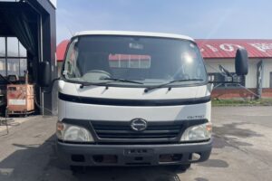 サムネイル: 平成22年　デュトロ1.8トン平　ワイドロング　パワーゲート　荷台・下廻り塗装済