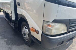 サムネイル: 平成22年　デュトロ1.8トン平　ワイドロング　パワーゲート　荷台・下廻り塗装済