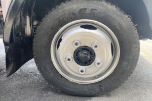 サムネイル: 平成22年　デュトロ1.8トン平　ワイドロング　パワーゲート　荷台・下廻り塗装済