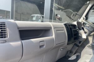 サムネイル: 平成22年　デュトロ1.8トン平　ワイドロング　パワーゲート　荷台・下廻り塗装済