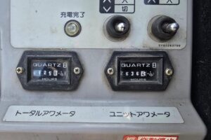サムネイル: 平成18年　いすゞ　エルフ　14.6ｍ高所作業車　電工仕様・ウィンチ付（車検2年付）