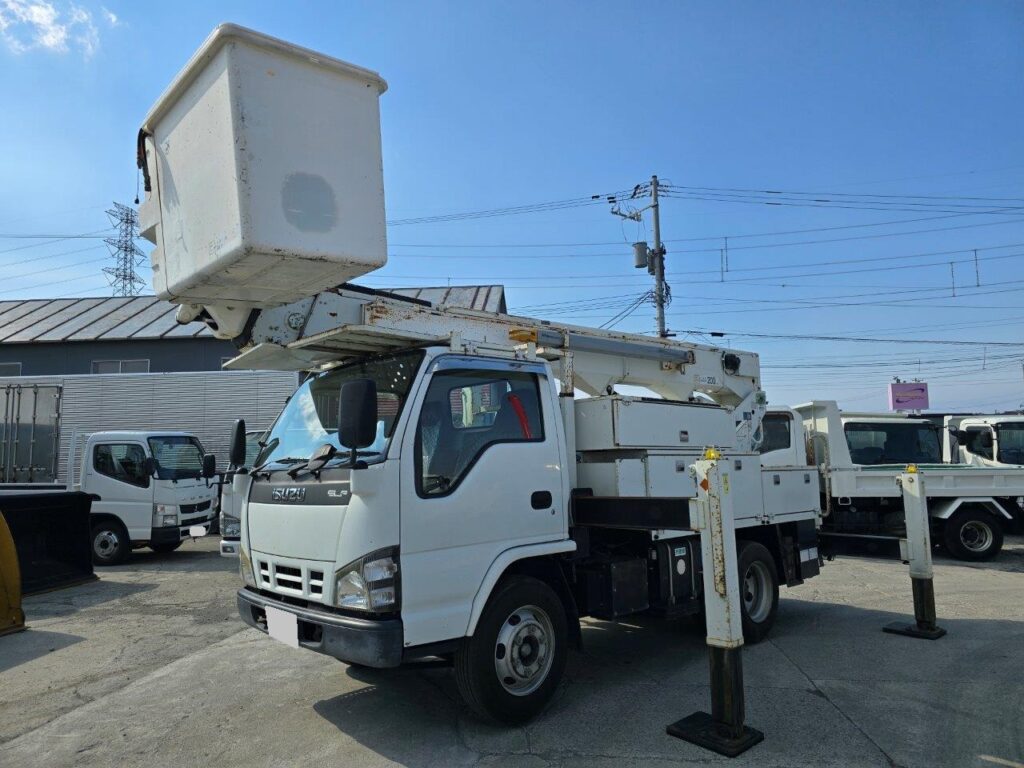 平成18年　いすゞ　エルフ　14.6ｍ高所作業車　電工仕様・ウィンチ付（車検2年付）