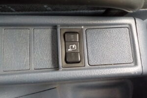 サムネイル: 平成22年　レンジャー 8.2立米 プレス式パッカー車